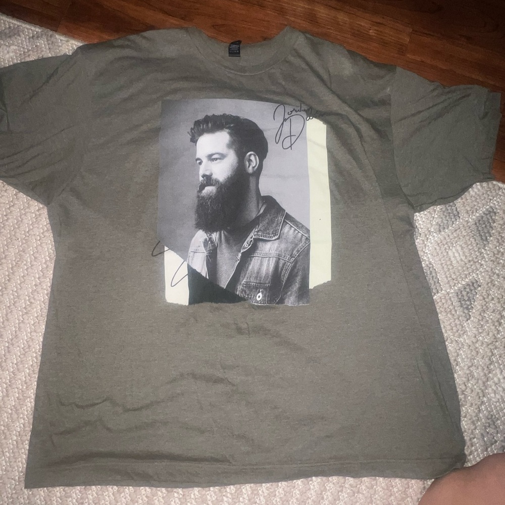Jordan Davis Graphic T-Shirt in Green